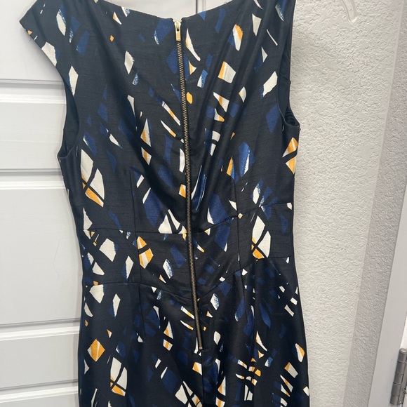 Tahari work dress size 2 - Picture 3 of 6